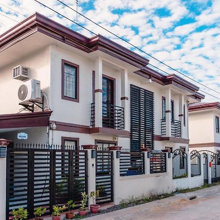 Two Story 87 Sqm Fully Air-Conditioned House In Babag 2, ماكتان المظهر الخارجي الصورة