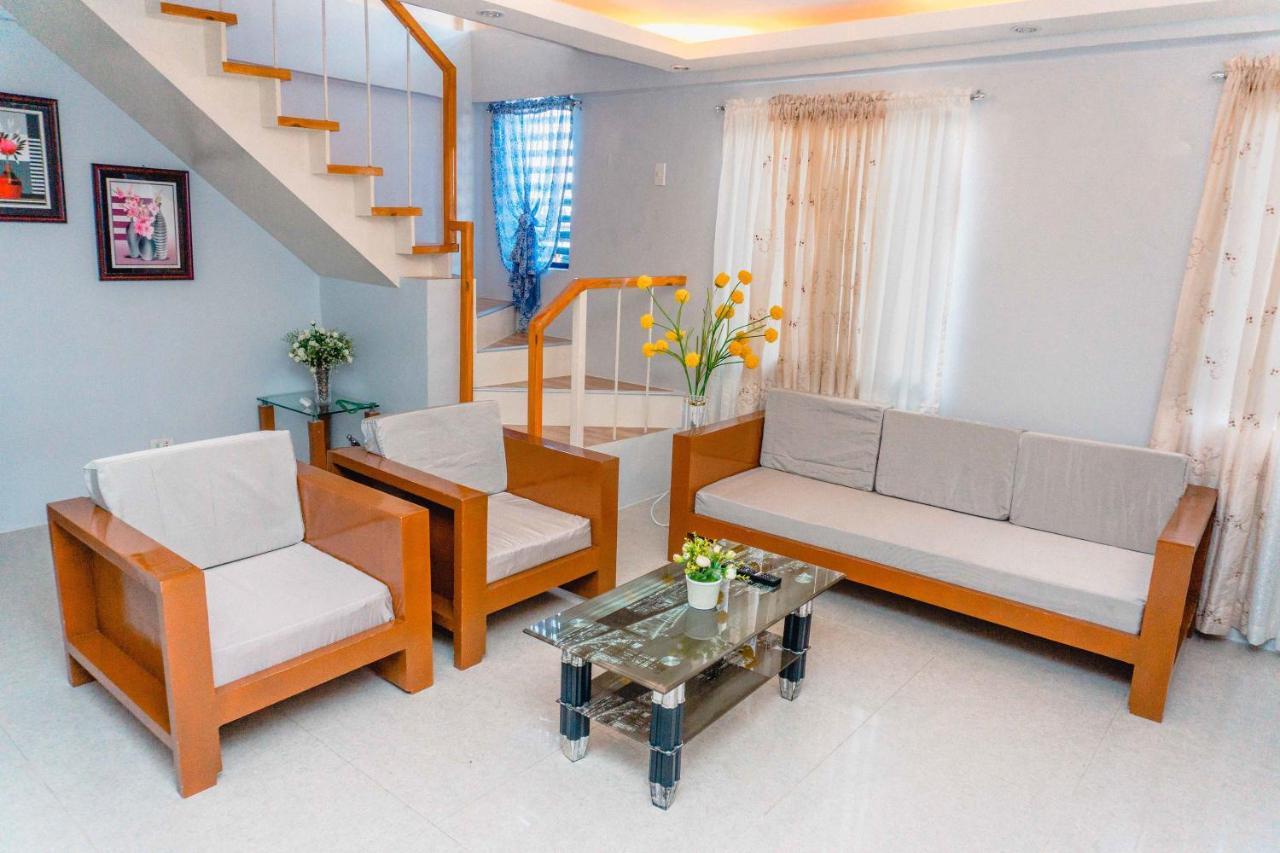 Two Story 87 Sqm Fully Air-Conditioned House In Babag 2, ماكتان المظهر الخارجي الصورة